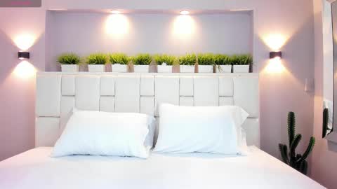 L U N N A online show from January 11, 4:39 am