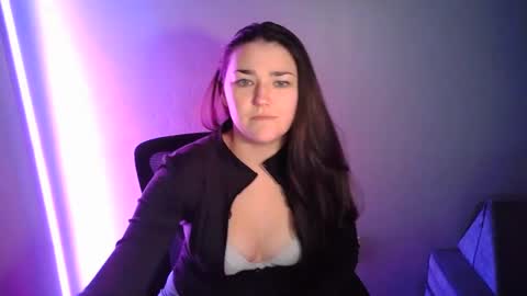 lushlolly online show from January 7, 3:35 am