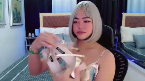 Trina online show from January 31, 1:33 am