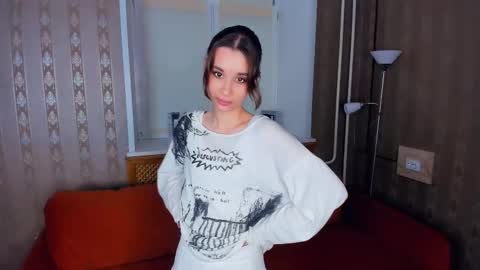 Eliza online show from November 11, 12:02 pm