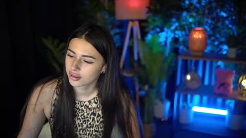 luxeavelyn online show from November 26, 12:39 pm