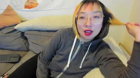 LuxGray online show from February 12, 3:51 am