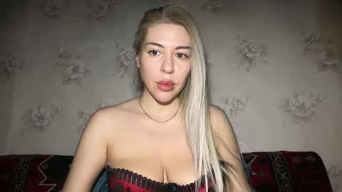 LuxSonyaStar online show from February 11, 8:32 pm