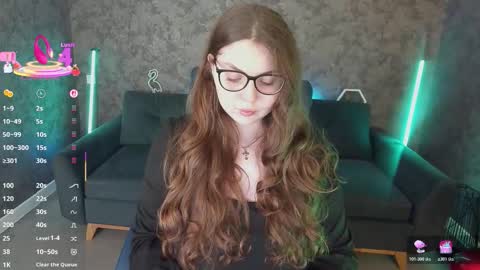 luxsopphia_ online show from March 16, 8:13 pm