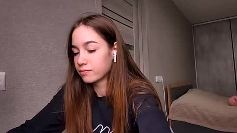 Mia online show from January 15, 4:18 am