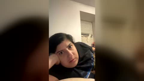 lydiasheer online show from June 15, 2:34 am