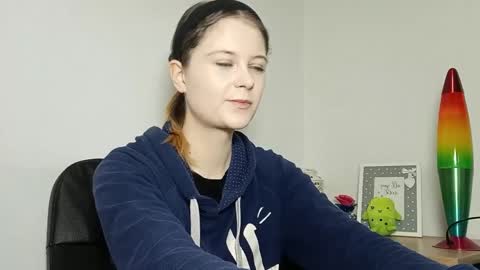 Lydia online show from November 7, 10:04 pm