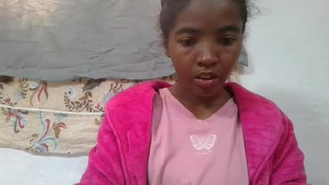 lydie856696 online show from July 15, 11:26 am