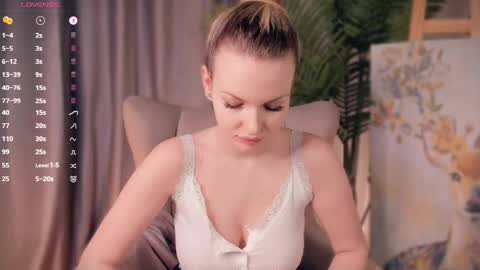 simply Eliza  online show from April 16, 9:09 am