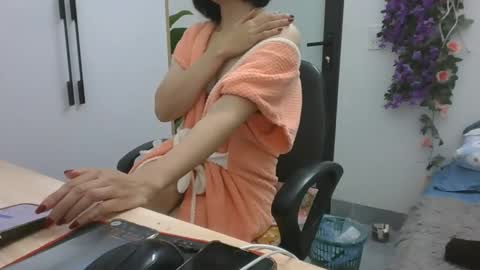 lyli_99 online show from November 20, 4:24 am