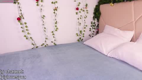 Lyly   online show from December 17, 6:39 am