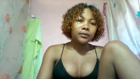 lyndah19 online show from February 19, 1:10 pm