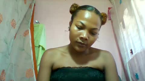 lyndah19 online show from February 18, 9:08 am