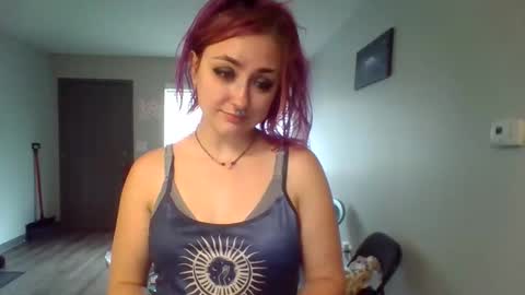 Lynn  online show from April 13, 4:52 pm