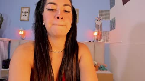 Lizzy smith  online show from January 24, 7:49 pm