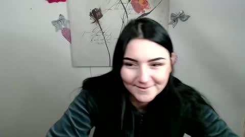 m_i_k_i_ online show from February 25, 10:14 am