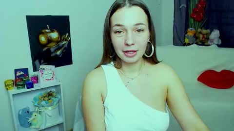 Vikki online show from March 4, 2:23 pm