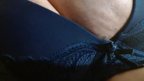 maaddy_thompson online show from December 19, 8:56 pm