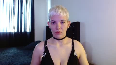 Noah Askew online show from April 11, 7:17 pm