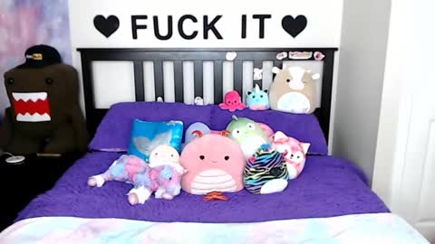 Mackenzie Wolfe online show from March 5, 8:54 am