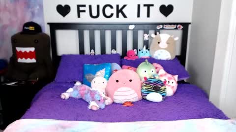 Mackenzie Wolfe online show from November 20, 4:46 am