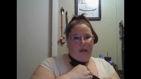 madampumkin online show from April 19, 3:17 am