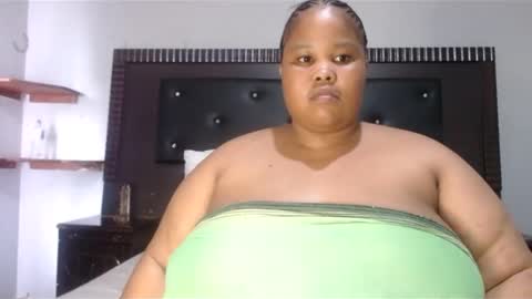 madamzee online show from December 13, 5:49 am