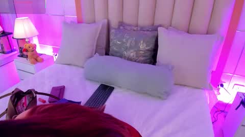    online show from February 11, 7:15 pm