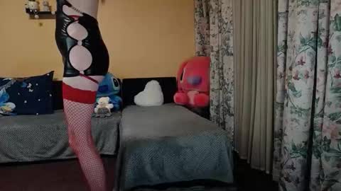 Maddison Summer online show from November 11, 10:40 pm