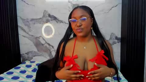 maddisonherrera online show from June 3, 11:33 am