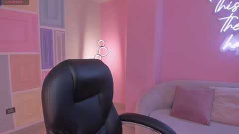 Maddison online show from July 5, 5:18 pm