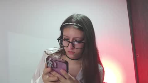 Maddy UwU online show from October 10, 11:42 pm