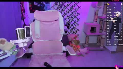 Maddy Foox online show from June 19, 11:19 pm