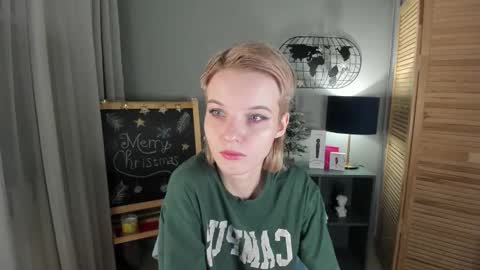 madelaines online show from December 23, 8:40 am