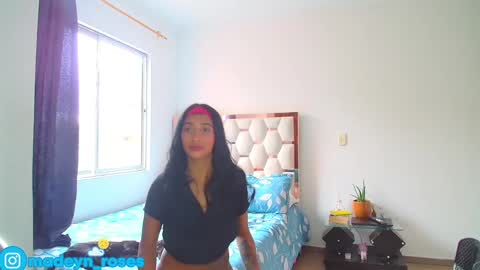 madelyn roses online show from March 5, 9:39 pm