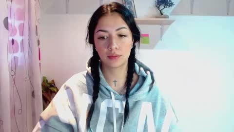 Madison Cambel online show from December 10, 1:33 pm