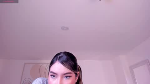 Maddi Collins online show from November 22, 12:08 pm