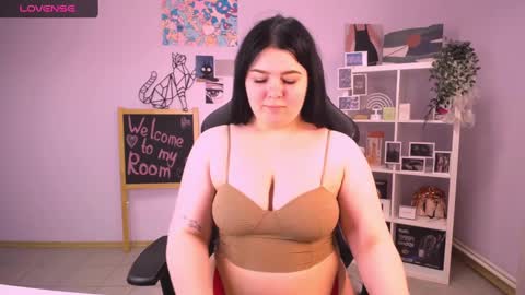 madisonmongomery online show from December 4, 11:41 am