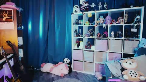 Alice online show from March 28, 8:19 pm