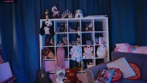 Alice online show from February 11, 7:05 pm