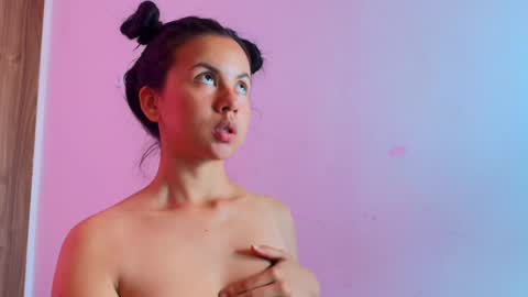 mady  online show from October 3, 5:23 am