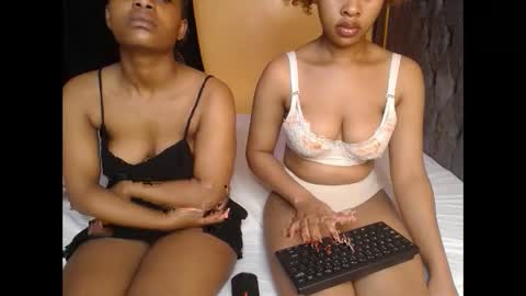 PENDO AND VIV online show from September 26, 5:38 am