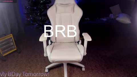 Maevee online show from December 26, 9:11 am