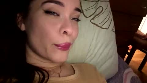 magggg658318 online show from October 2, 2:44 pm