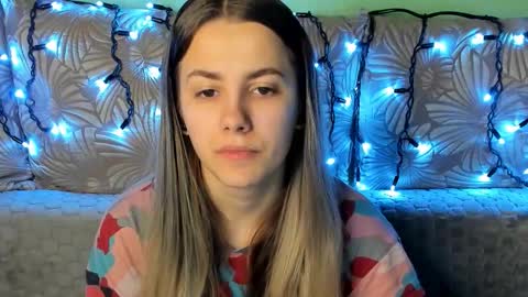 Maggie online show from February 1, 1:59 am