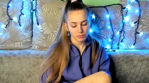 Maggie online show from January 11, 1:48 am