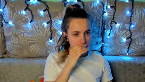 Maggie online show from March 11, 3:22 am