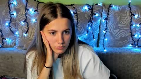 Maggie online show from November 11, 5:14 am