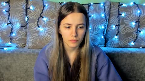 Maggie online show from December 14, 12:22 am