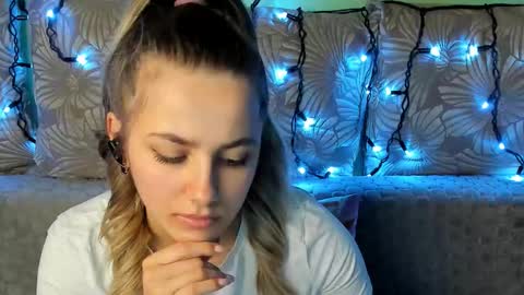 Maggie online show from March 6, 3:56 am